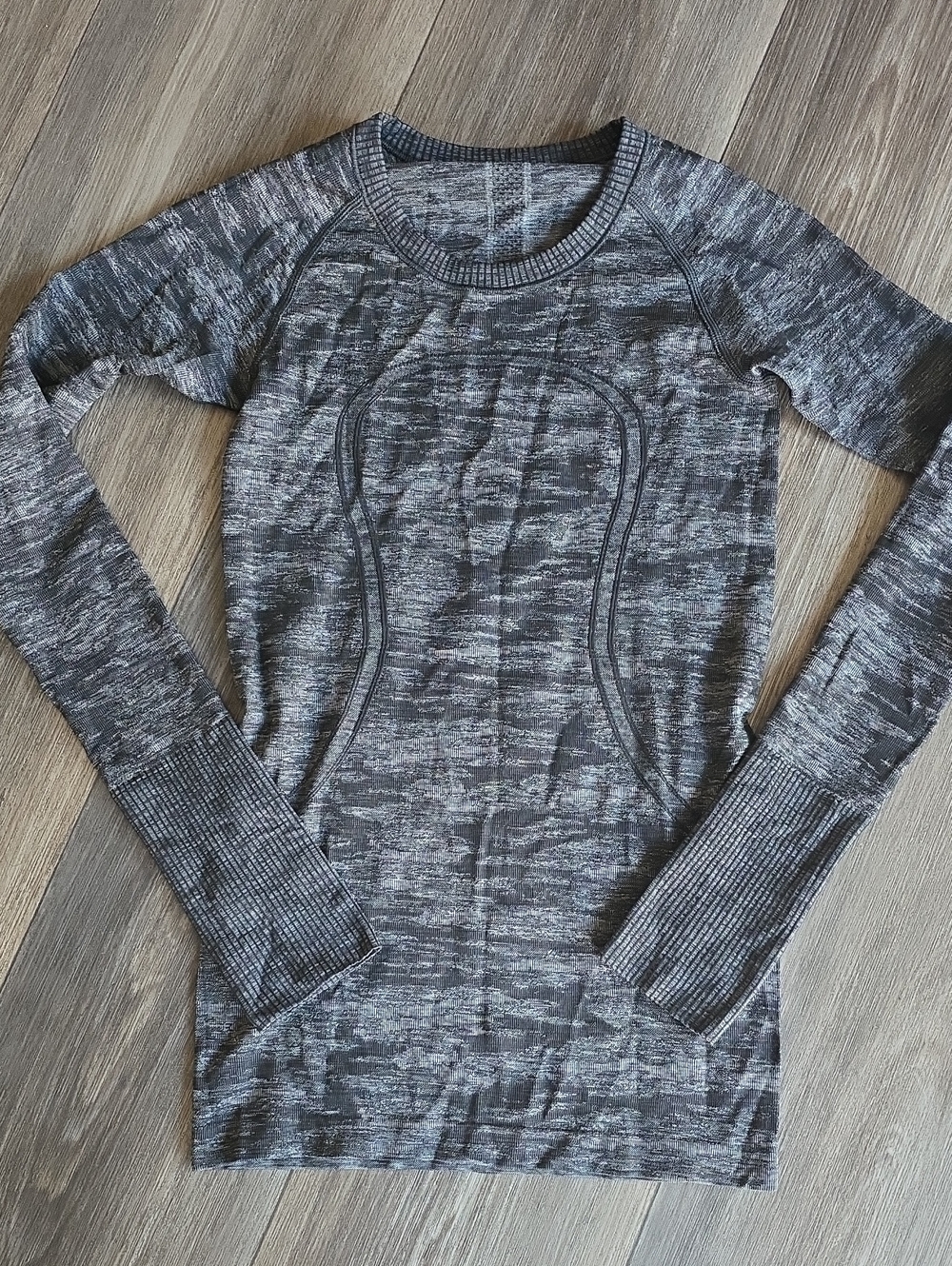 lululemon athletica Heathered Gray Long Sleeve Seam-Detail Top